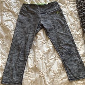 Cropped workout leggings